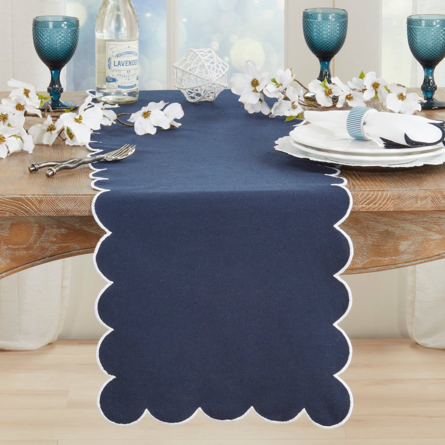 Cotton Scalloped Table Runner