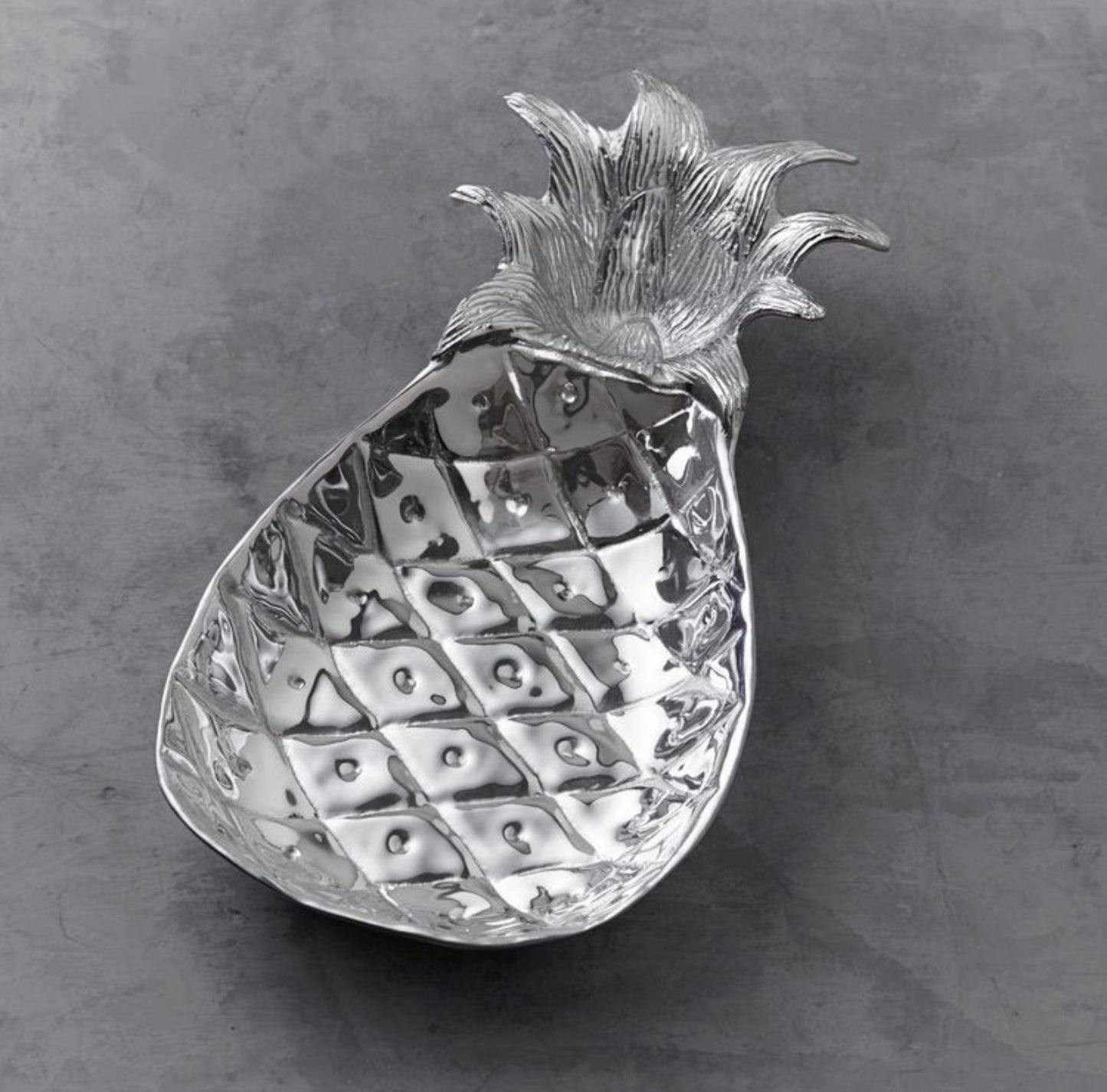 BEATRIZ BALL
GARDEN Pineapple Chip & Dip
