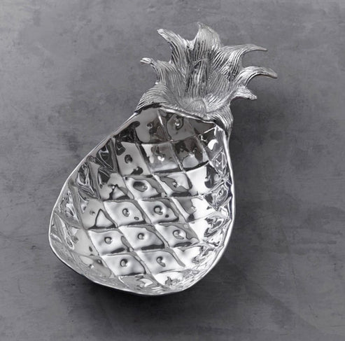BEATRIZ BALL
GARDEN Pineapple Chip & Dip