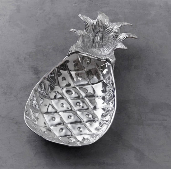 BEATRIZ BALL
GARDEN Pineapple Chip & Dip