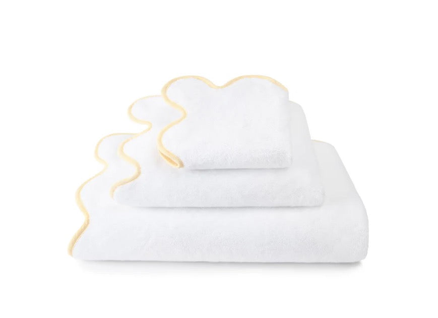 Scalloped Edge Chairish Washcloth