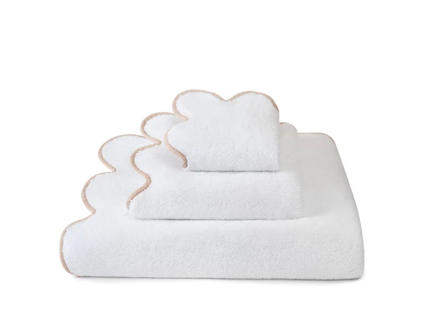 Scalloped Edge Chairish Washcloth